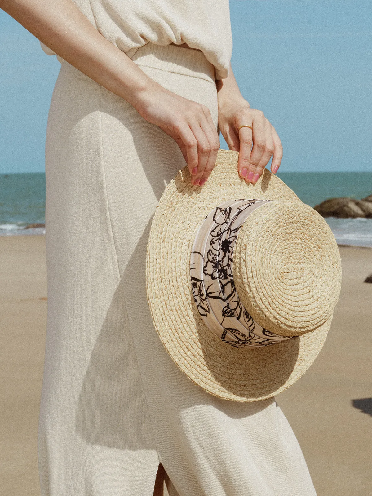 "La Isla" Straw Hat with Ribbon Band - Cream